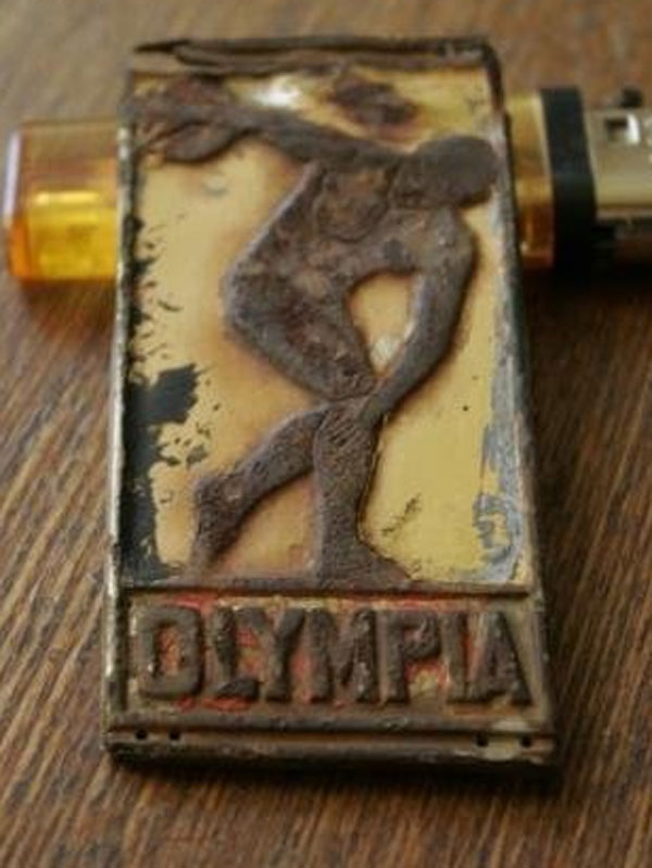 Эмблема Opel Olimpia